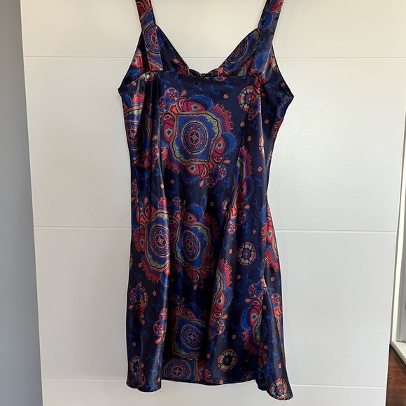 kathryn Dresses & Skirts - Vintage stunning women’s  blue silky slip dress— Very Jenna Rink - size medium